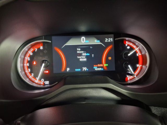 Used 2025 Toyota RAV4 XLE FWD image 19
