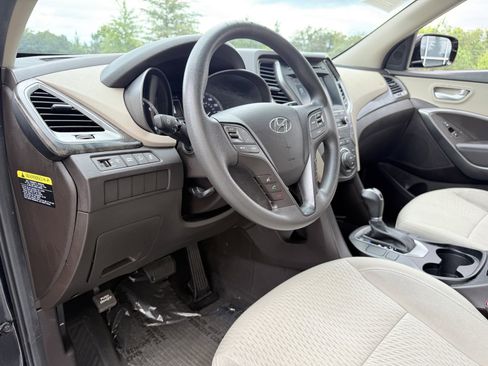 Used 2017 Hyundai Santa Fe Sport image 20