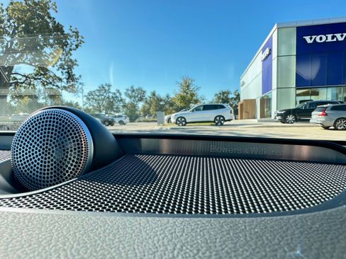 Used 2026 Volvo V60 B5 Cross Country Ultra w/ Protection Package Premier image 15