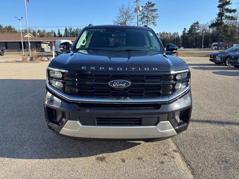New 2026 Ford Expedition Max Platinum w/ Driver's Package AWD/4WD image 8