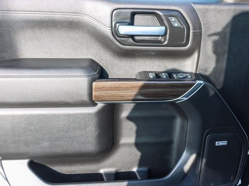 Used 2021 Chevrolet Silverado 1500 LT Trail Boss w/ Convenience Package II image 21