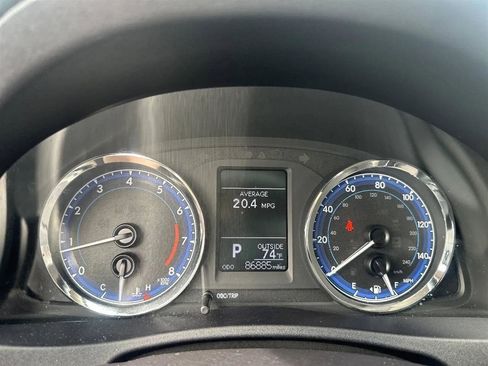 Used 2019 Toyota Corolla LE image 23
