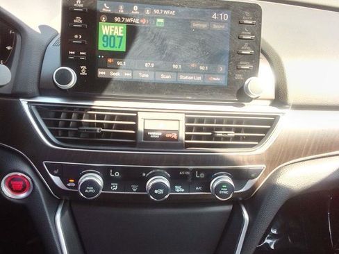 Used 2018 Honda Accord EX-L image 8