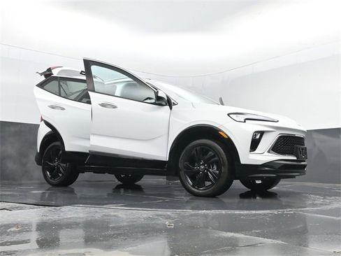 Used 2024 Buick Encore GX Sport Touring image 30