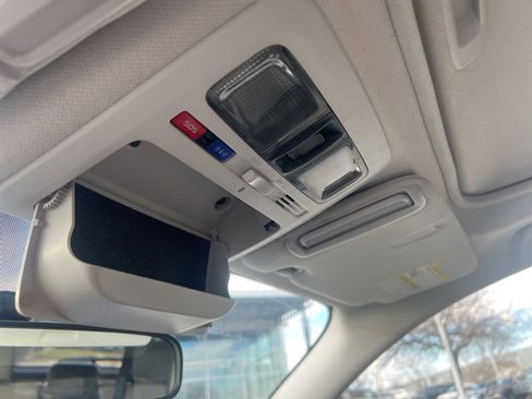 Used 2017 Subaru Forester 2.5i Premium w/ All-Weather Package image 25