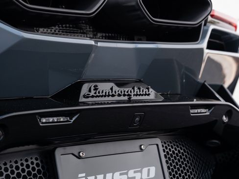 Used 2024 Lamborghini Revuelto AWD/4WD image 42