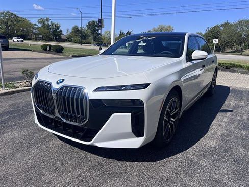 New 2026 BMW 750e xDrive w/ Executive Package AWD/4WD image 8