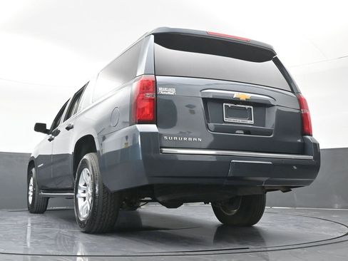 Used 2020 Chevrolet Suburban LT RWD image 71