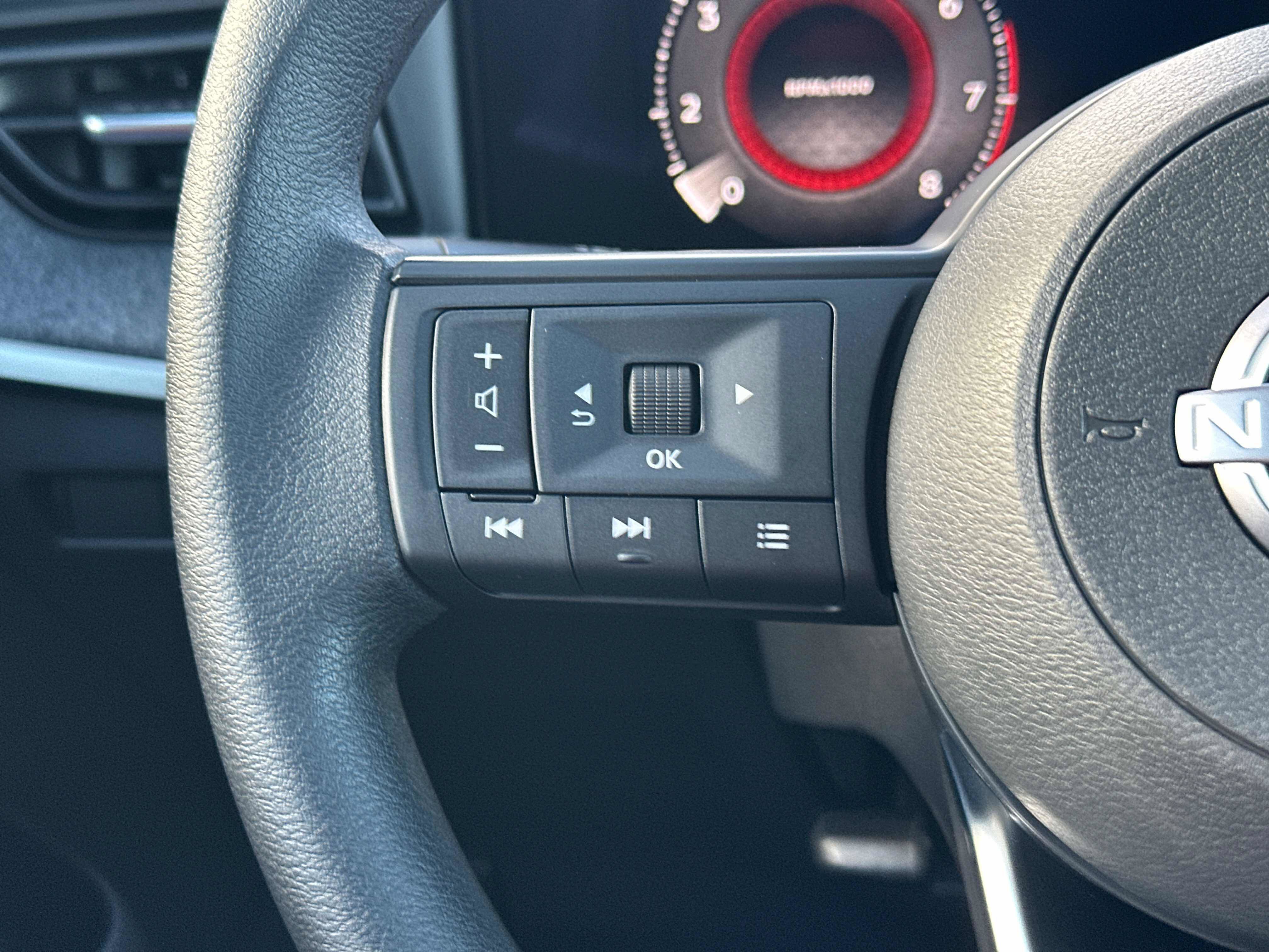 New 2027 Nissan Kicks SV AWD/4WD image 37