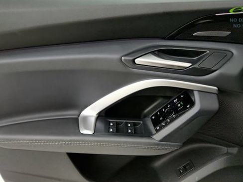 Used 2025 Audi Q5 Premium Plus w/ Premium Plus AWD/4WD image 49
