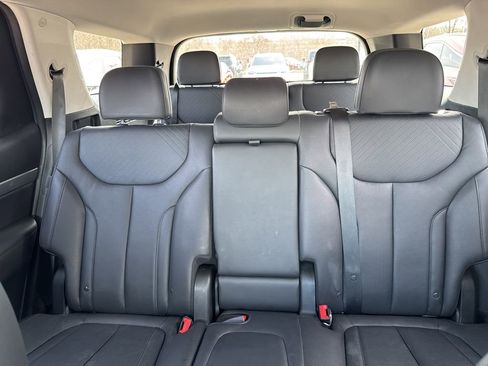 Used 2023 Hyundai Palisade SEL image 25