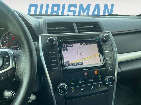 Used 2016 Toyota Camry SE w/ Moonroof Package image 19