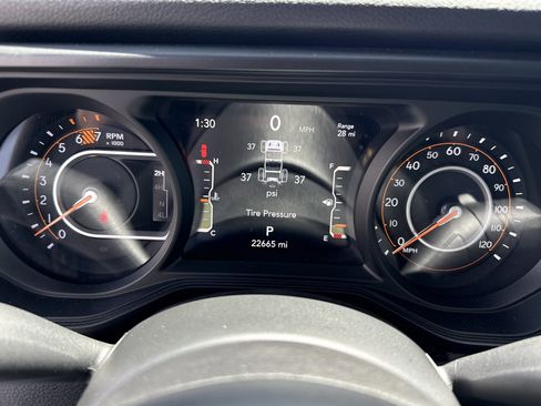 Used 2024 Jeep Wrangler Unlimited Sport AWD/4WD image 21