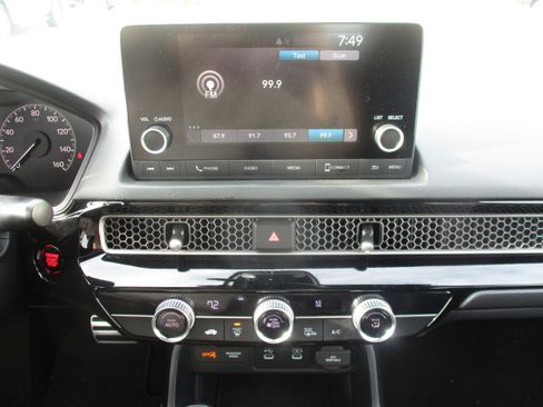 Used 2025 Honda Civic Sport image 12