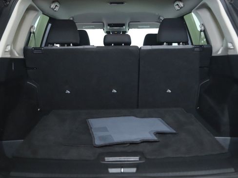 Used 2023 Nissan Rogue SV image 32