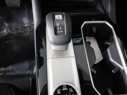 New 2026 Mitsubishi Outlander SE image 51