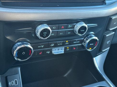Used 2025 Ford F150 Lightning XLT AWD/4WD image 24