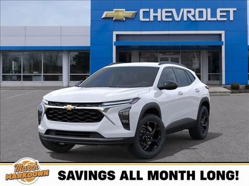 New 2026 Chevrolet Trax LT w/ Driver Confidence Package image 6