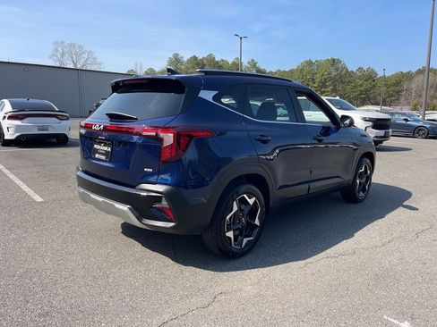 Certified 2025 Kia Seltos EX w/ EX Sunroof Package AWD/4WD image 5