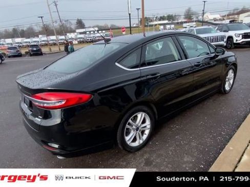 Used 2018 Ford Fusion SE w/ Fusion SE Technology Package image 10