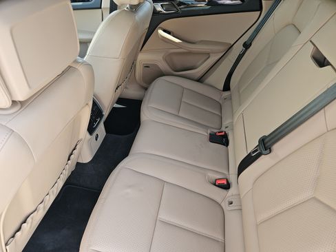 Used 2026 Porsche Macan AWD/4WD image 28