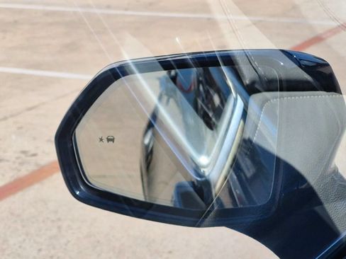 Used 2017 Cadillac XT5 Luxury FWD image 22
