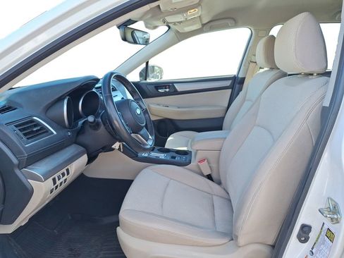 Used 2019 Subaru Outback 2.5i Premium image 10