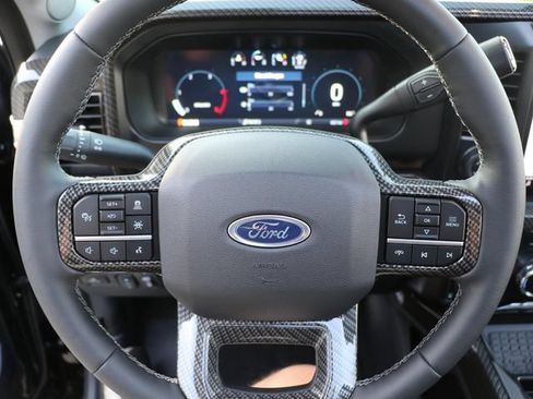New 2026 Ford F250 Lariat w/ Black Appearance Package AWD/4WD image 28