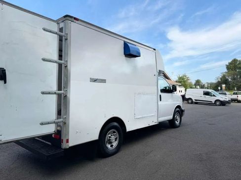 Used 2016 Chevrolet Express 3500 RWD image 7