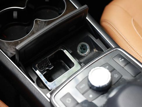 Used 2014 Mercedes-Benz E 350 Cabriolet image 23