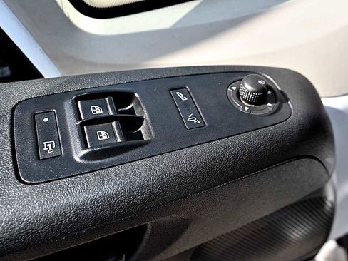 Used 2021 RAM ProMaster 2500 image 22