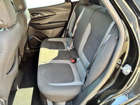 Used 2025 Chevrolet TrailBlazer LT FWD image 24