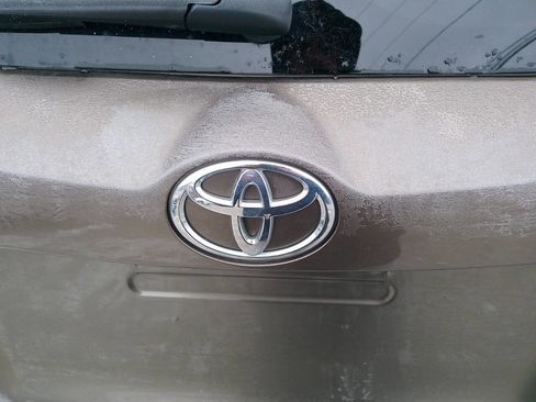 Used 2013 Toyota RAV4 XLE image 16