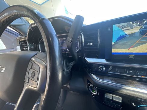 Used 2022 Chevrolet Silverado 1500 RST AWD/4WD image 16
