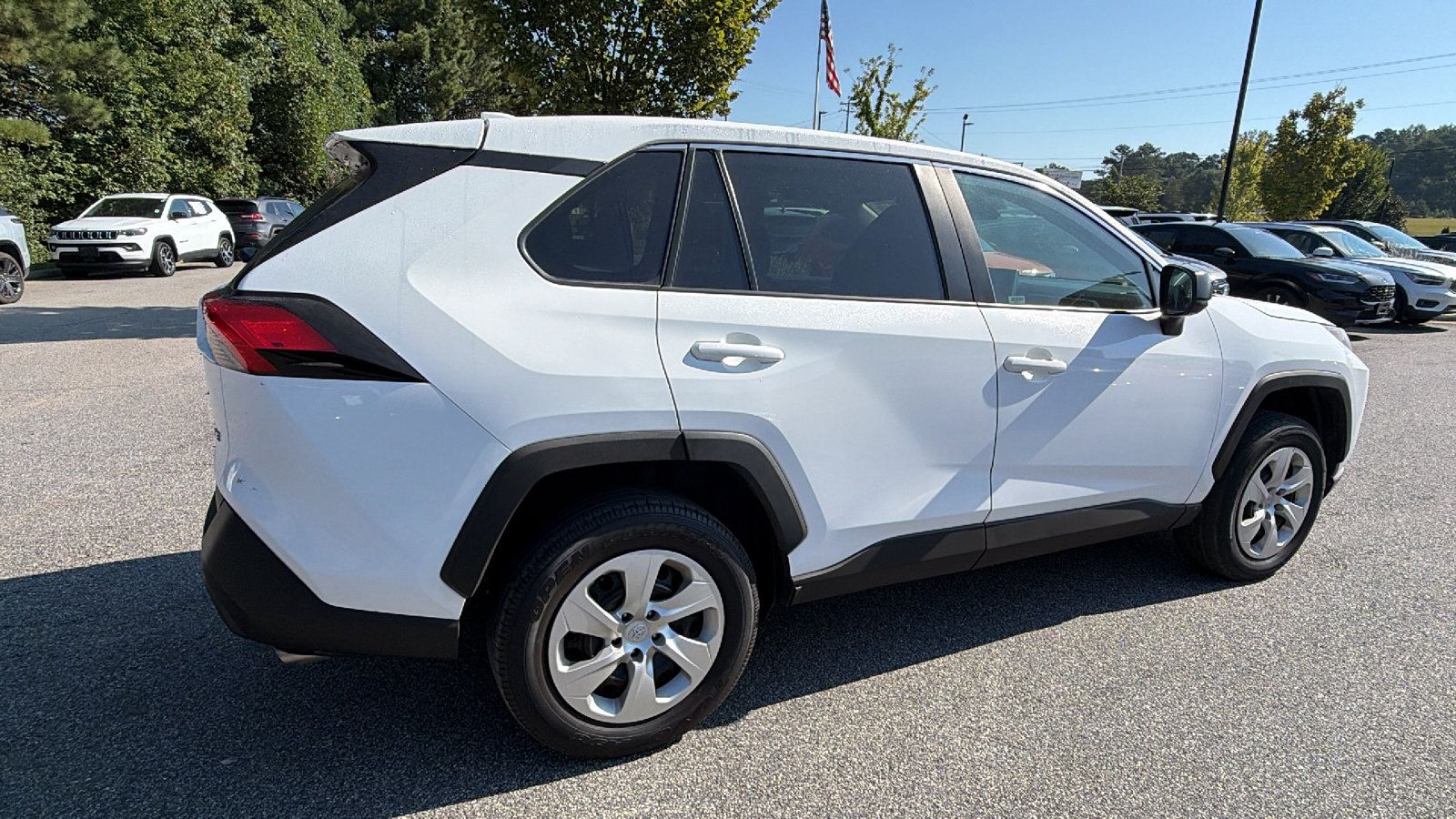 Used 2023 Toyota RAV4 LE FWD image 8