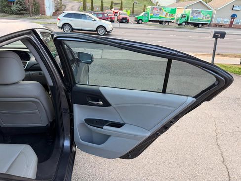 Used 2014 Honda Accord EX-L image 17