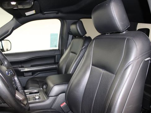Used 2020 Ford Expedition XLT w/ Equipment Group 202A AWD/4WD image 13