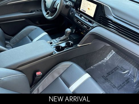 Used 2025 Toyota Camry SE FWD image 16