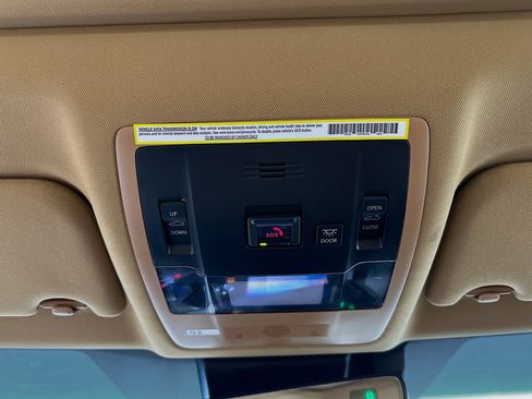 Used 2024 Lexus ES 350 w/ Premium Package image 18