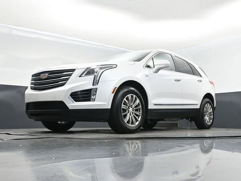 Used 2018 Cadillac XT5 Luxury image 37