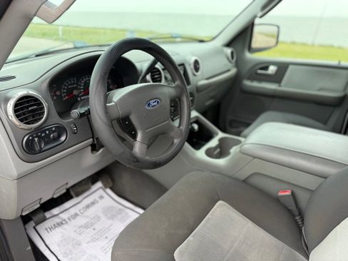 Used 2004 Ford Expedition XLT RWD image 9