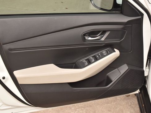 Used 2024 Honda Accord EX image 31