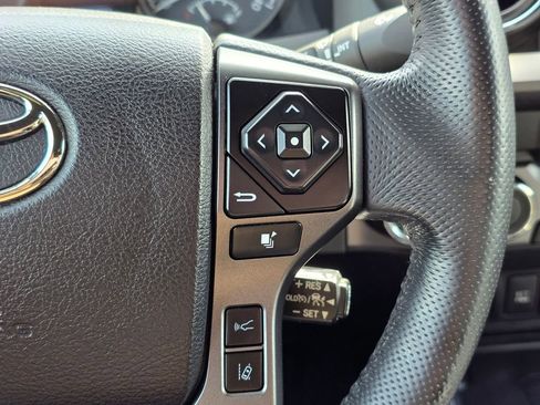 Used 2021 Toyota Tacoma TRD Off-Road w/ Technology Package image 30