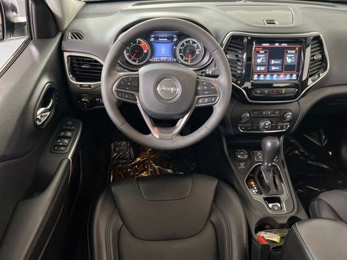 Used 2022 Jeep Cherokee Limited w/ Mopar Interior Package AWD/4WD image 22