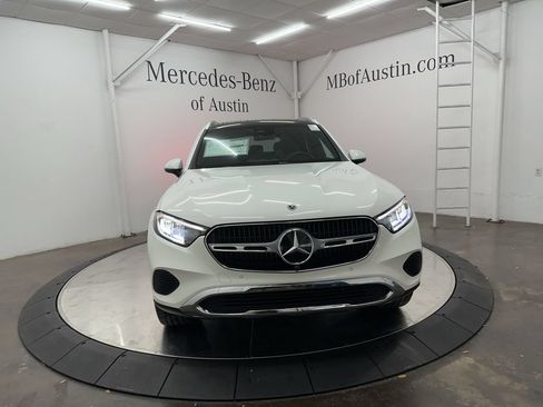 Used 2026 Mercedes-Benz GLC 300 image 2