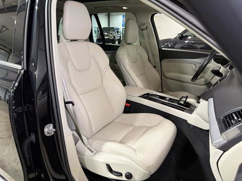 Used 2024 Volvo XC90 B5 Core AWD/4WD image 27