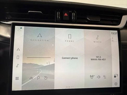 Certified 2025 Jaguar F-PACE R-Dynamic S image 19