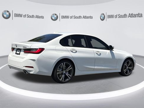 Used 2023 BMW 330i Sedan w/ Convenience Package RWD image 27