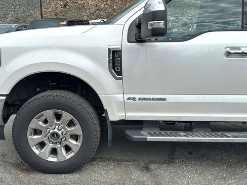 Used 2019 Ford F250 Lariat w/ Lariat Ultimate Package image 12