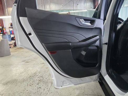 Used 2023 Ford Escape ST-Line FWD image 17